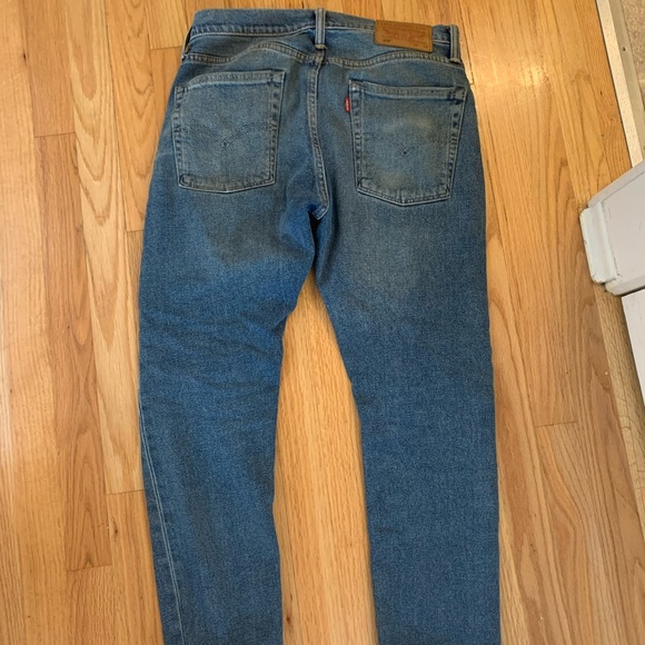 Levi’s 510 30”x30” light wash - Picture 2 of 2